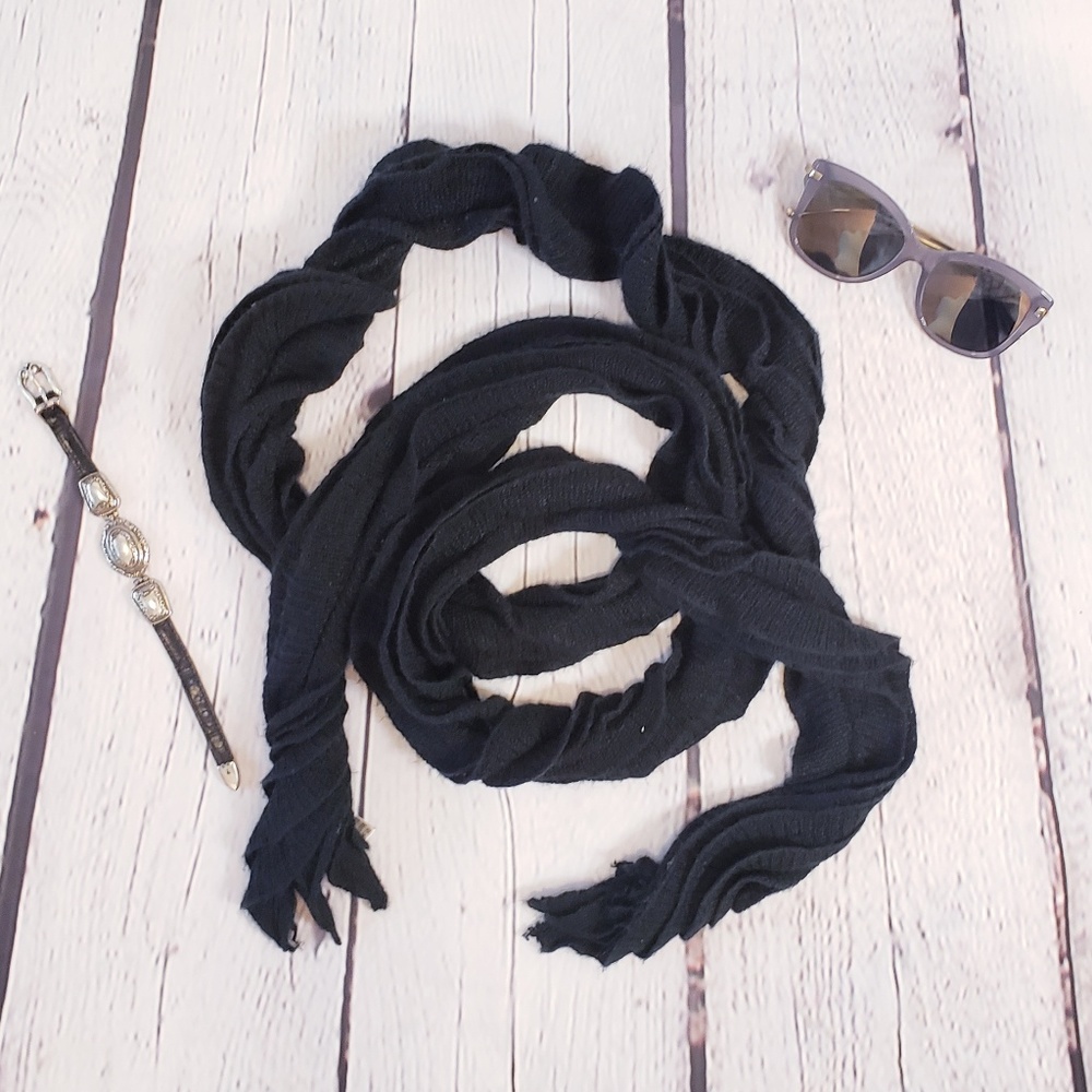 Black Scarf
